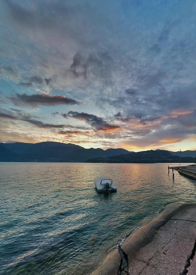 Villa Riva Lago - Apartment With Parking Тавернола Бергамаска Екстериор снимка