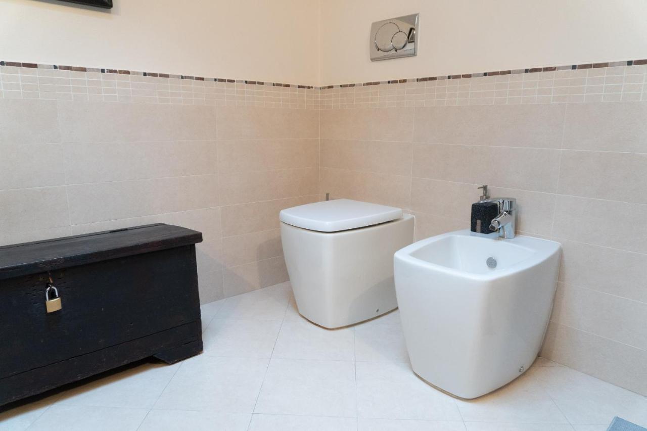 Villa Riva Lago - Apartment With Parking Тавернола Бергамаска Екстериор снимка